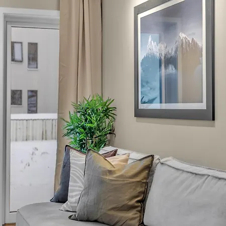 Aurora Apartment *